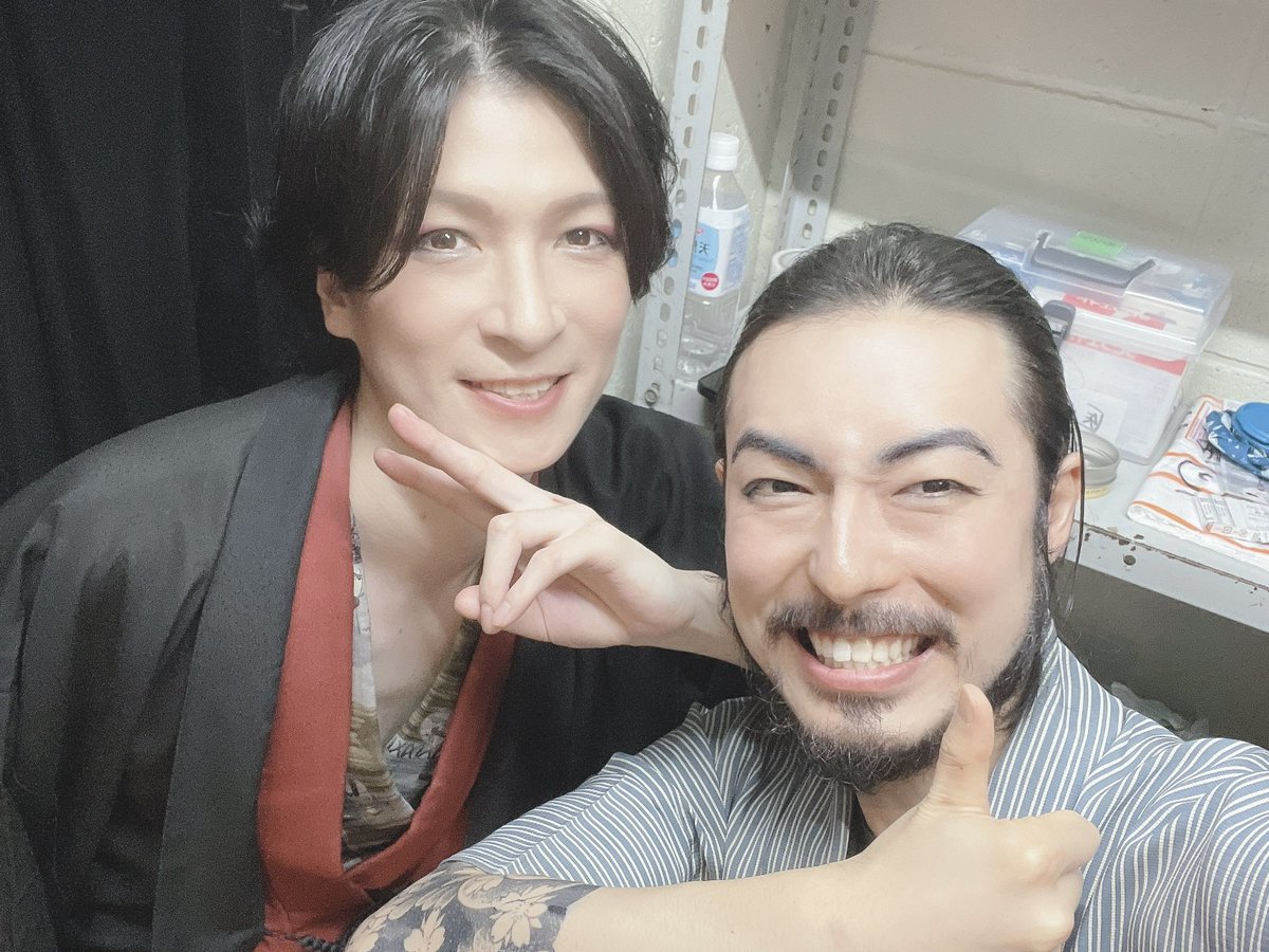 shimpei_pei's tweet photo. #つむぎいと2026

本日"縁"千秋楽🌸🌸
中板橋に向かう朝が習慣化してきたところですが、残すところ13:00部の一発勝負です🧵

劇場でお待ちしております！！🐉🐉

殺陣師でもあるりょうさん⚔️
トリッキーななおくん⛰️🌊 https://t.co/nLMYThrT2z