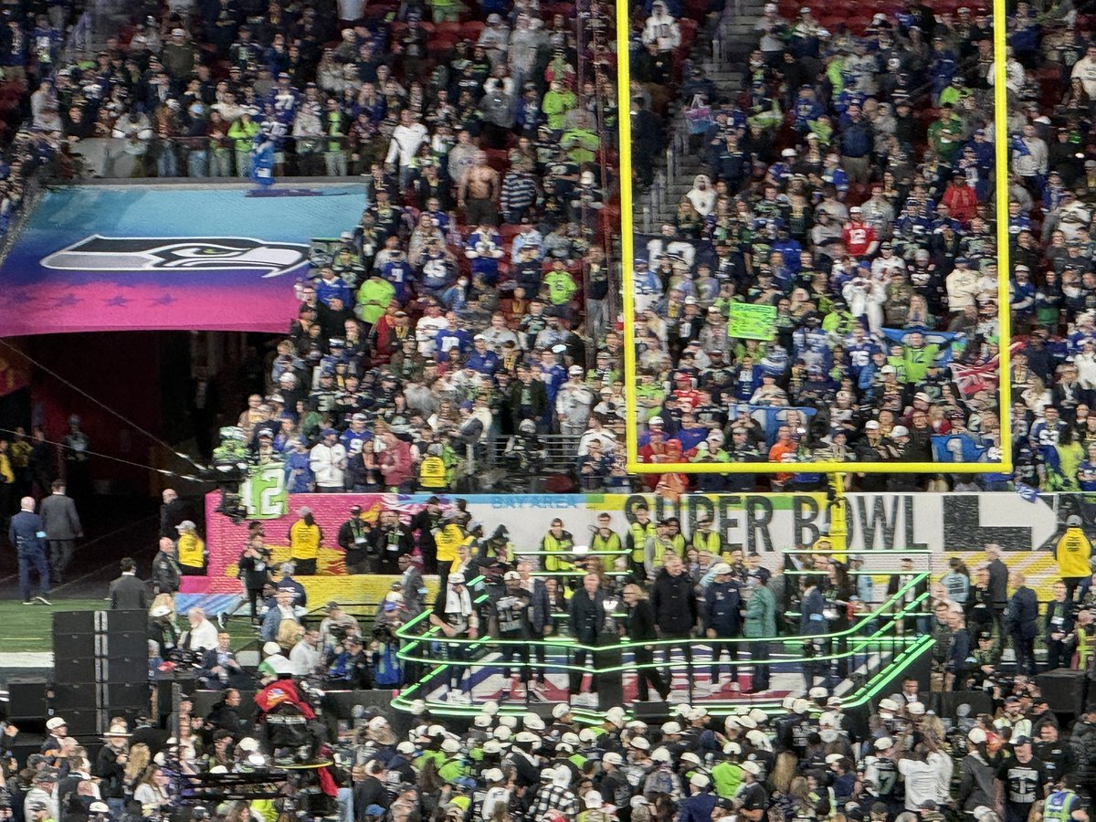 luke 💍💍 tweet media