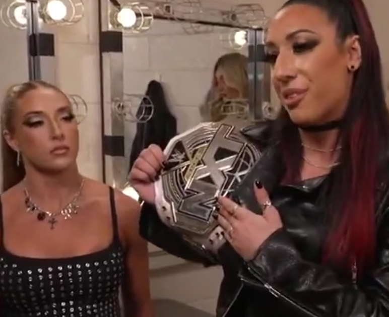 VarnadoKylie's tweet image. I can tell Fatal Influence is breaking up cause when Jacy said they let their friendship get in the way of her title, Lainey looked at her title like in a suspicious way and when Jacy said we don't have the problem, Fallon said "Totally" and when Jacy looked away, Face changed.