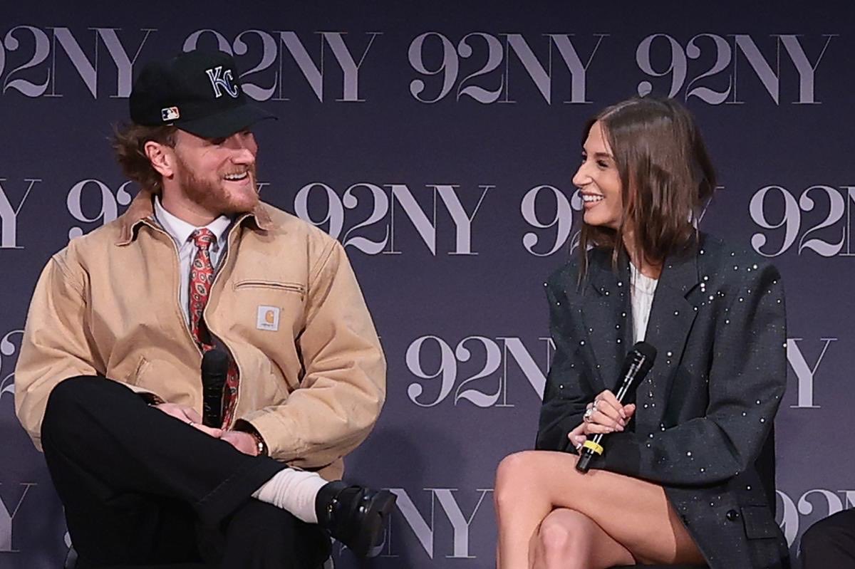 HousewivesHub's tweet image. Not long ago Ciara was saying how proud she is of Amanda and how happy she was that she and West were speaking to each other and rebuilding their friendship 😭 #SummerHouse