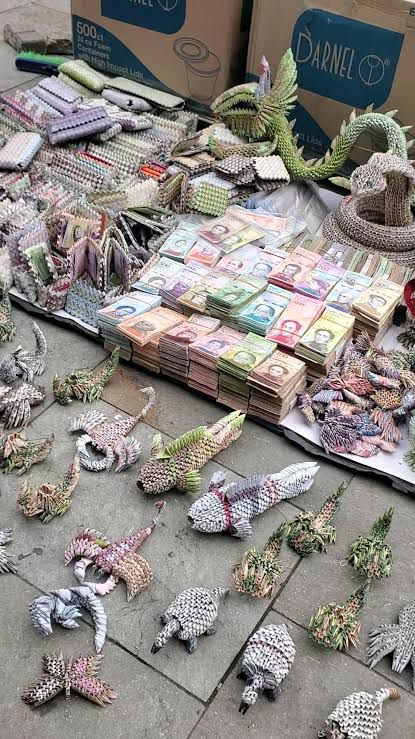 WilsonRuizO's tweet photo. La posición que tomó hoy el Banco de la República no es una cosa menor.
Por ejemplo, en Venezuela el Banco Central siguió las órdenes del chavismo y vean cómo terminaron los billetes. https://t.co/0VzWXCkSK1