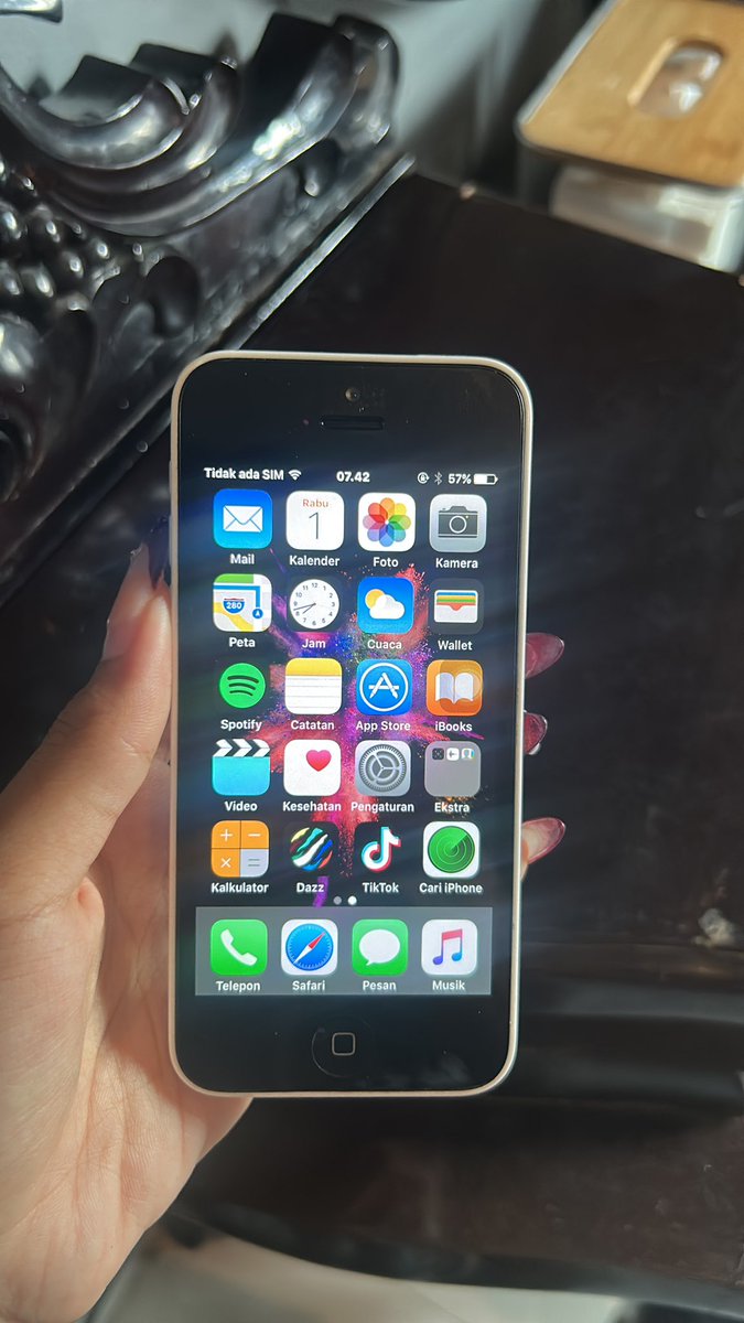 I'm Julia tweet media