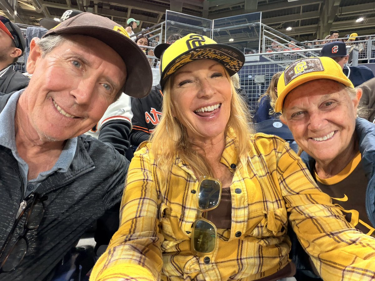tashb8's tweet photo. #forthefaithful https://t.co/ngnzBqT7Pm