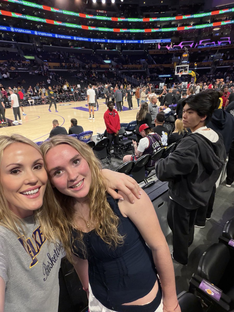 l4urasmith's tweet photo. Our first ever basketball game! #LAKESHOWLIVE https://t.co/0YeU3SiFnE