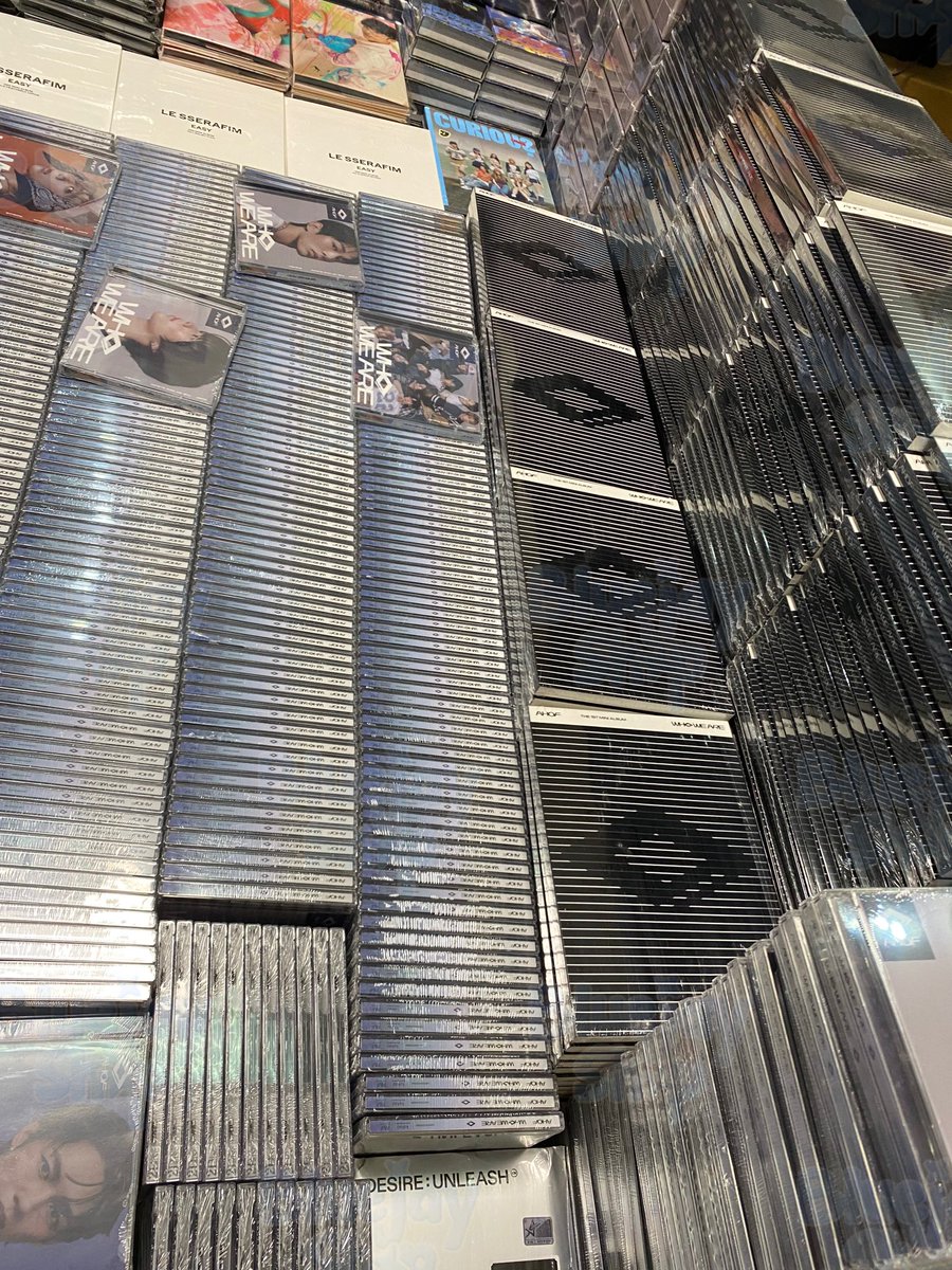bluejayshop's tweet photo. #Bluejayshop_GA 
SEALED AHOF ALBUM GIVEAWAY! 🥳

- follow us 🔔
- retweet + rt like twt below
- reply

will draw on april 8 🚶‍♀️ https://t.co/GxdlTgi2K2