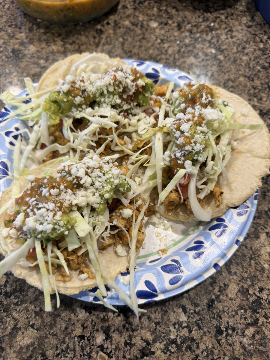 Cody_Perez's tweet image. Your boy got down tonight for Taco Tuesday. I made corn tortillas, salsa, pico de gallo, guacamole and the chicken came out 🔥  #TacoTuesday #Tacos #Homemade