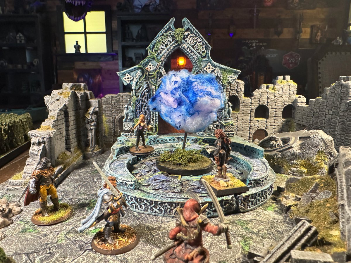 Laughing Moon tweet media