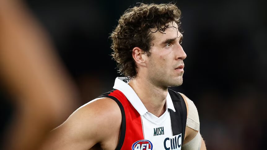 MaxHallBall tweet media