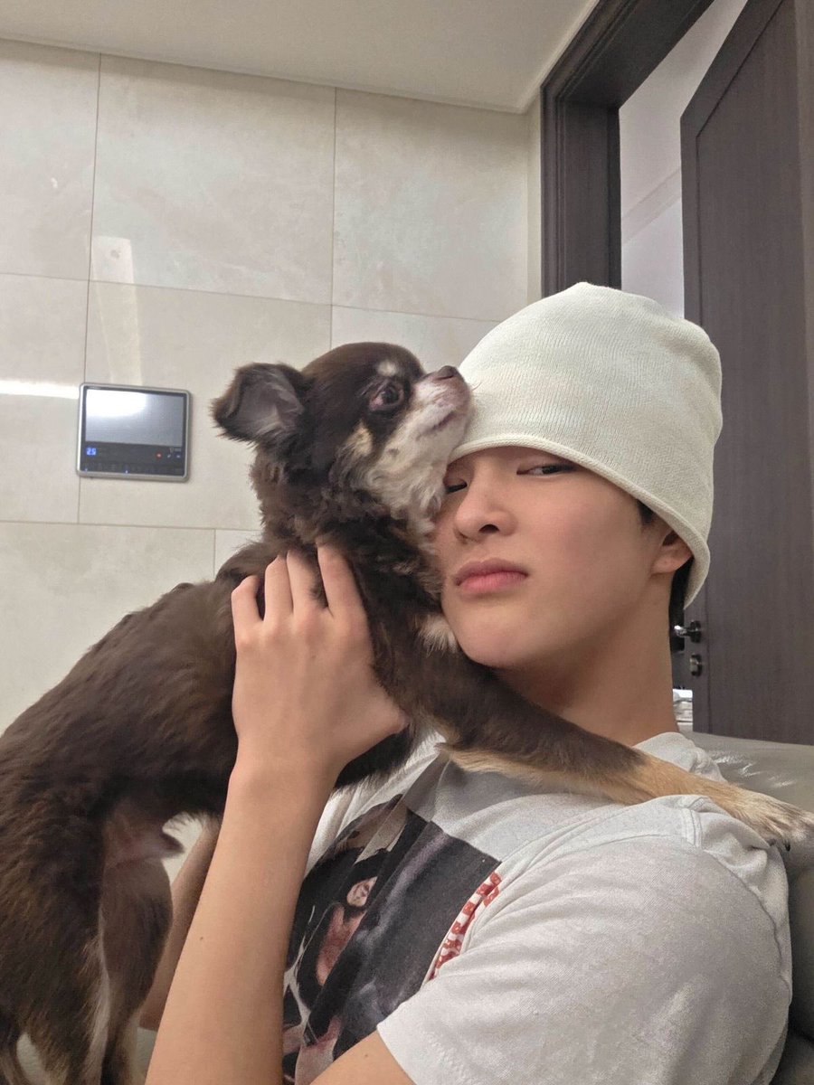 keonho pics tweet media