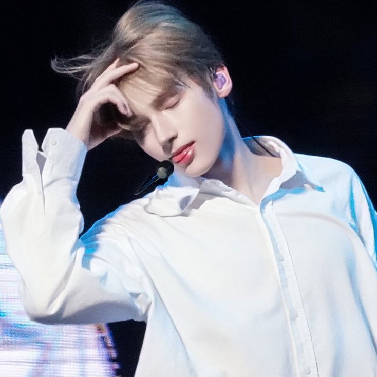 ‎ִ7th year: sef 🐧🎹🏳️‍🌈 tweet media