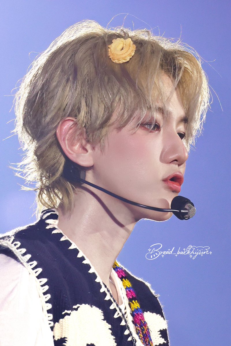 빵 백현🍞 tweet media