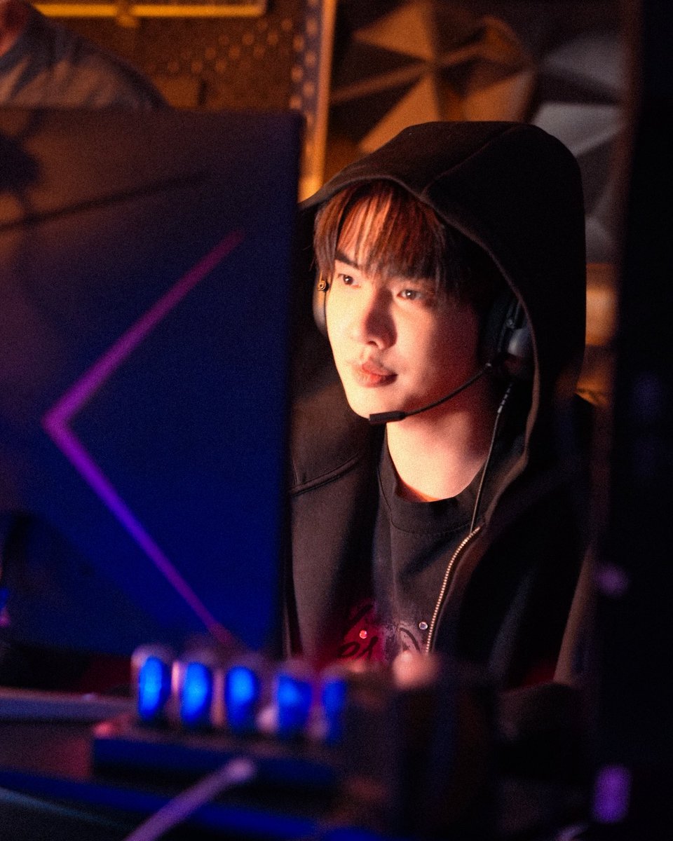ซอโซ่ล่ามธีร์ Be My Player Two tweet media