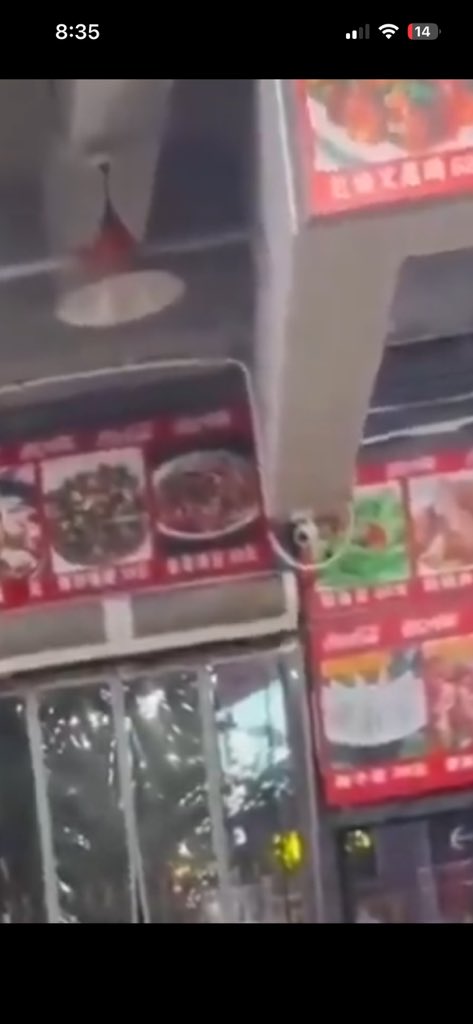 U n i v e r s e tweet media