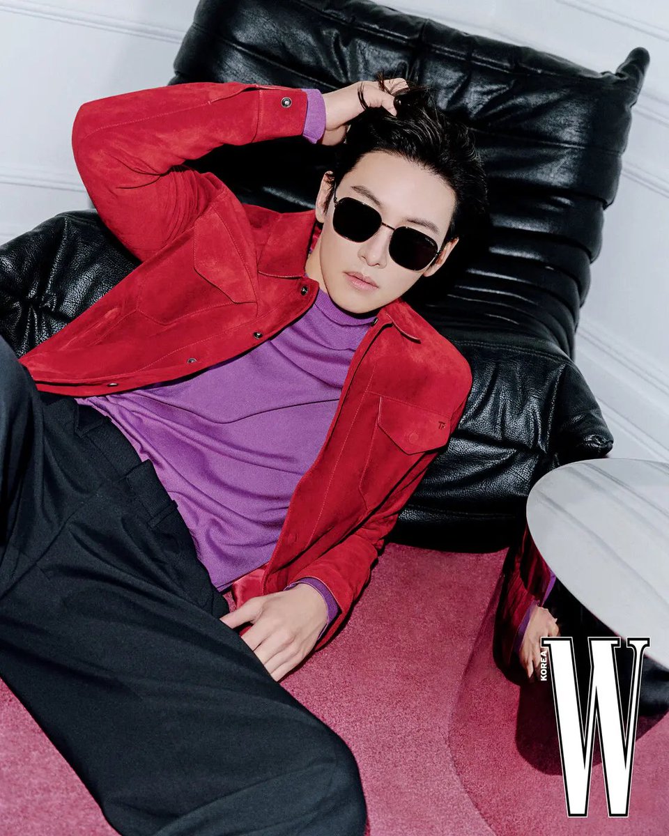 KpopStyleBox's tweet photo. ▶260325 지창욱
<매거진 '더블유 코리아' 4월호>
브랜드 : Tom Ford (톰 포드)
제품명 : TF-1386-K-5808A (선글라스)
가격 : 655,000원

https://t.co/Up5kVNnK1C

#JICHANGWOOK #지창욱 #지창욱선글라스 #셀럽패션 #손민수 #TOMFORD #톰포드 https://t.co/LZEWEMTX1L