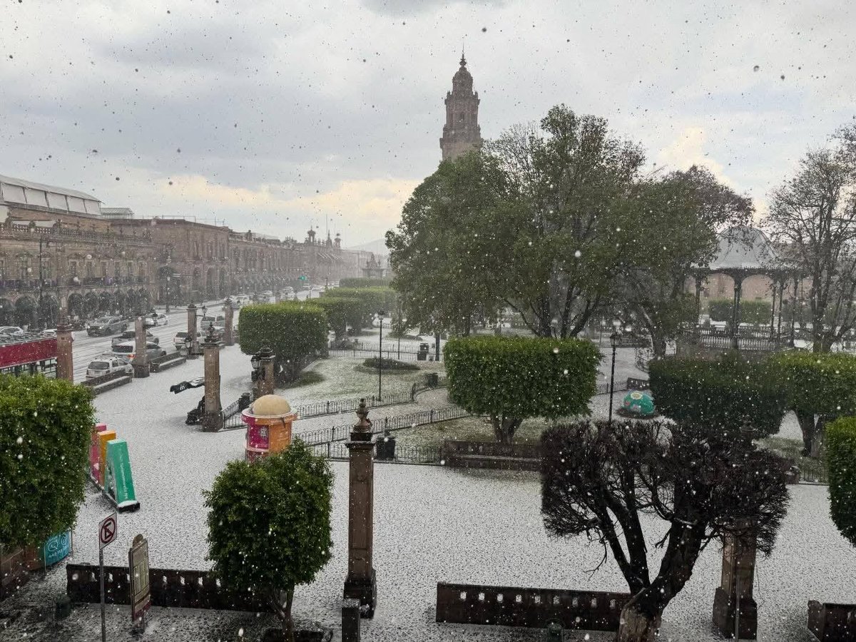 Granizada en Morelia, bella imagen postal el dia de hoy 31/03/2026