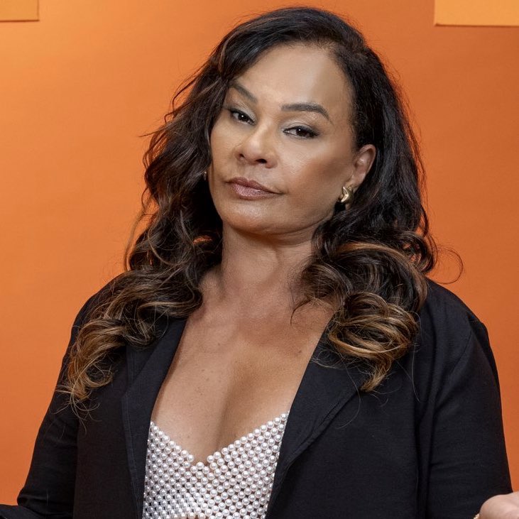 UpdateCharts tweet media