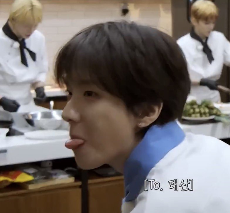 christine ☆ tweet media