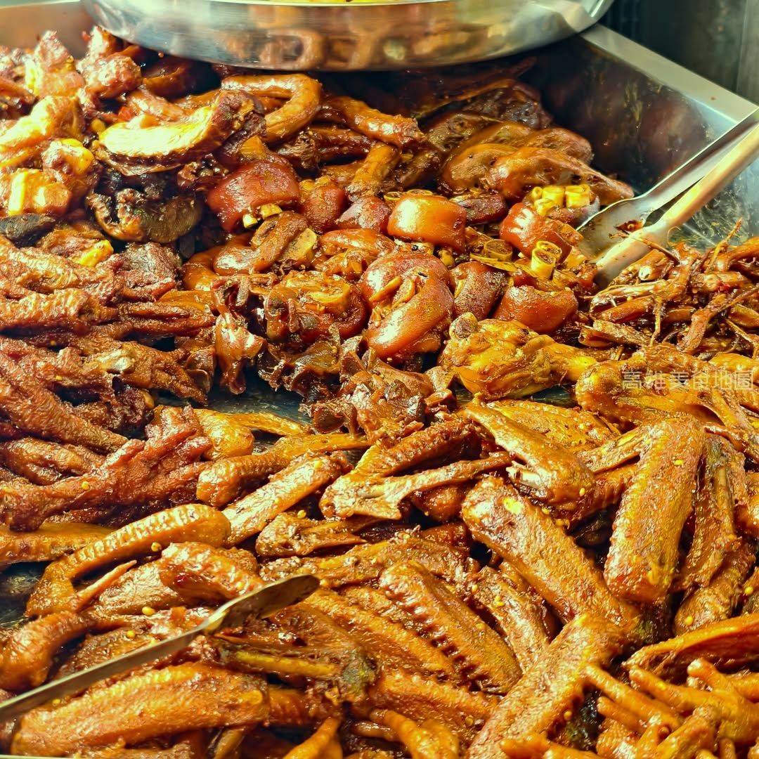 Life's truth: a single soup dumpling can solve most woes; if not, a second will surely do. Irresistibly crunchy and delicious!