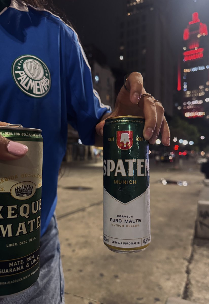 palweiraz's tweet photo. CERVEJA VERDE, BRANCO E VERMELHO PORQUE AQUI É PALMEIRAS!!! https://t.co/GnZxYnlo7a