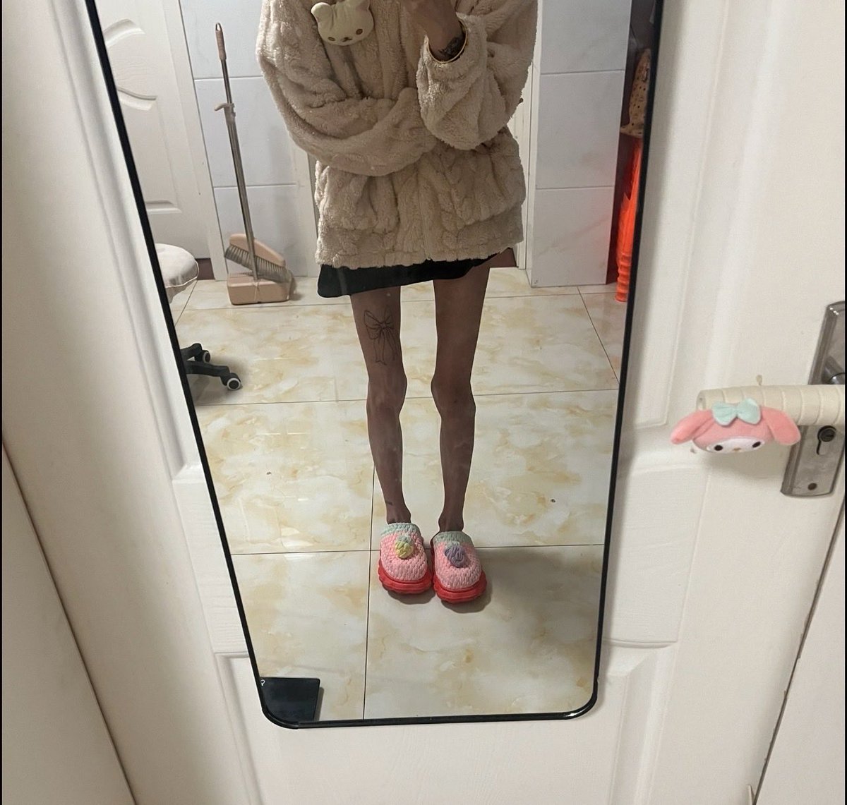 QingChi2226's tweet photo. 增肥十斤变化 这一次我再也不要别人眼里所谓的“瘦” 我就是太在乎他人的看法 才会一步步把自己的身体逼入绝境 好好调理身体 希望恢复从前的状态 https://t.co/KD84BtM4U3