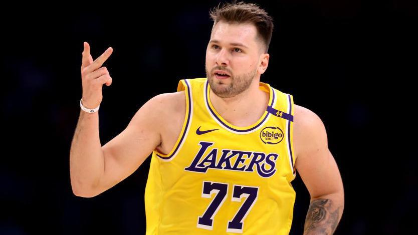 ThePromoPirate's tweet photo. Cash the bet and Doncic wins the jackpot with a $20 bonus bet💰

What a way to end March 🔥 https://t.co/pBU49l707x