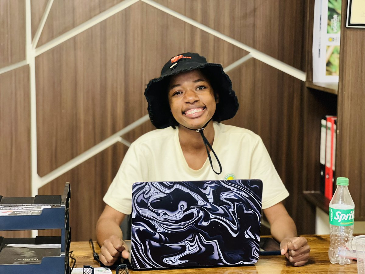 Chiquita🇺🇬 🦋💋 tweet media