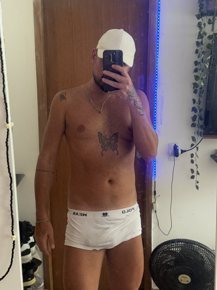 ka_dih's tweet photo. Entrando na trend de cueca branca.
#trend
#brotheragem
#BRODERAGEM
#Pintoawards 
#PEITOSAWARDS
#PINTOSAWARD
#PINTOSAWARDS
#explore
#fridaymood
#friday https://t.co/s5ODJMXVXC