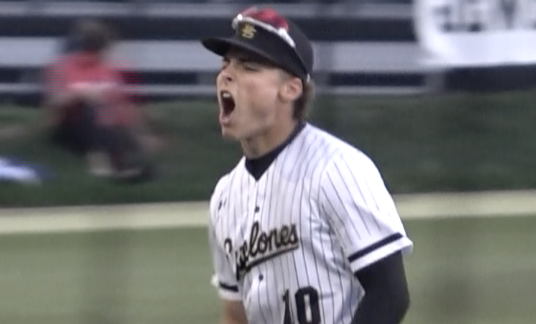 Channel1450com's tweet photo. Glenwood overcame an early four run deficit to defeat Sacred Heart-Griffin 9-7 in extra innings last night. Quinten Hale, Tucker Murphy and Michael Lucas all hit homers for Glenwood in their victory 
https://t.co/FDW6PNVMSK https://t.co/YZzb5s9TdN