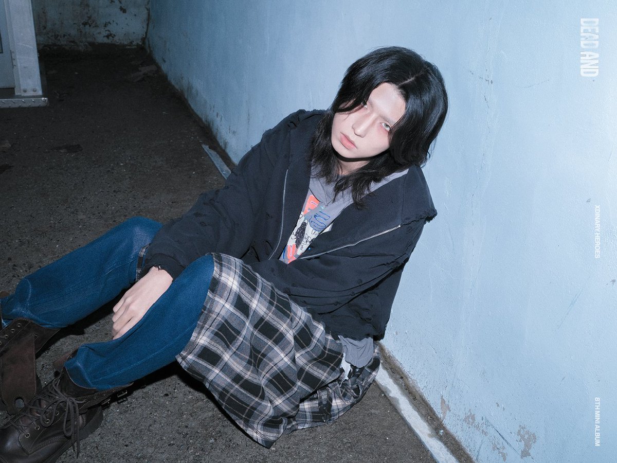 bee (moving from @taekaisan) tweet media