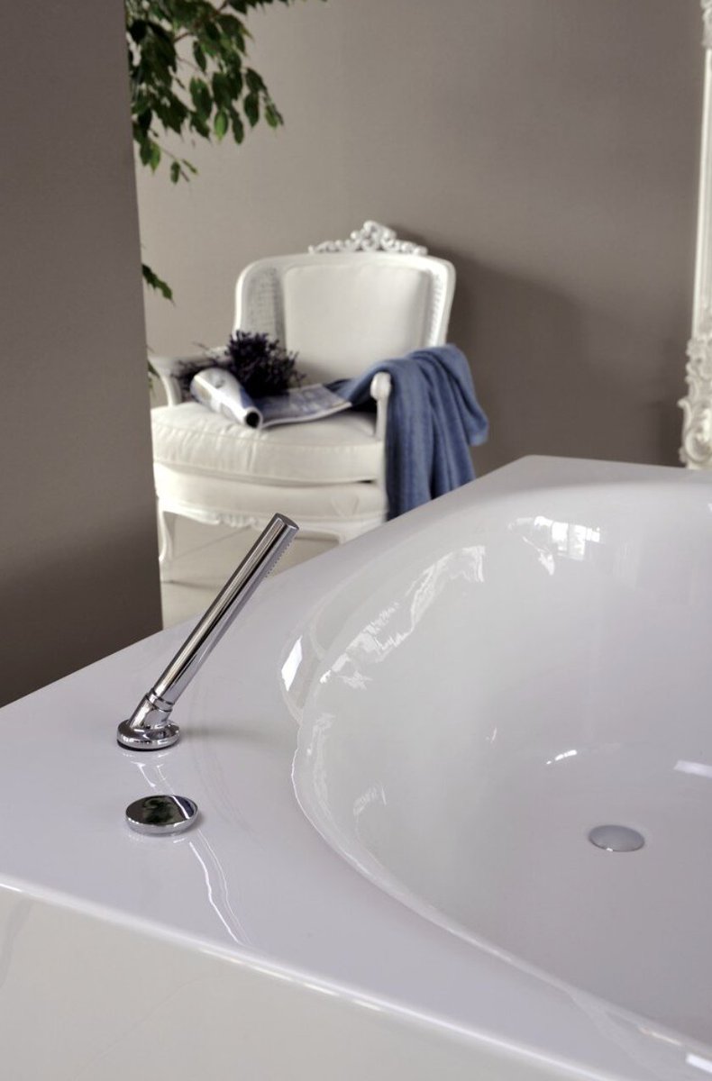 JonesPlumbMerch's tweet photo. Your dream #bathroom starts here ✨
We don’t just design #bathrooms, we bring your ideas to life!

FREE Design Service - we work closely with you to create a space that suits your style &amp; budget. We can arrange home visits for extra advice &amp; guidance.

🌐https://t.co/usECir3aiI https://t.co/RJgUkxWOyU