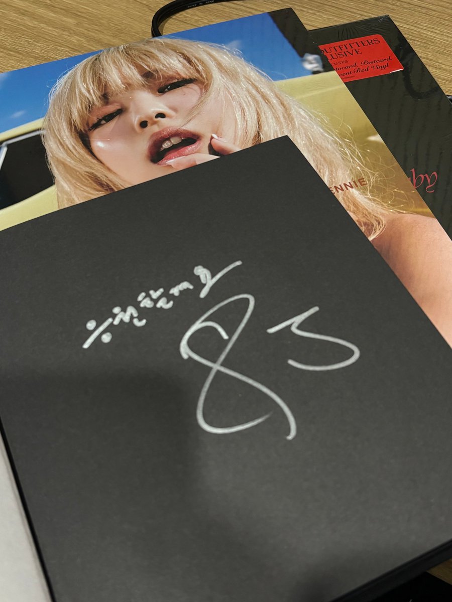 jennie pics tweet media