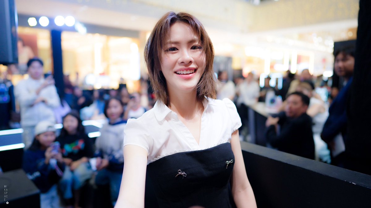 𝑀𝑖𝑘𝑎 tweet media