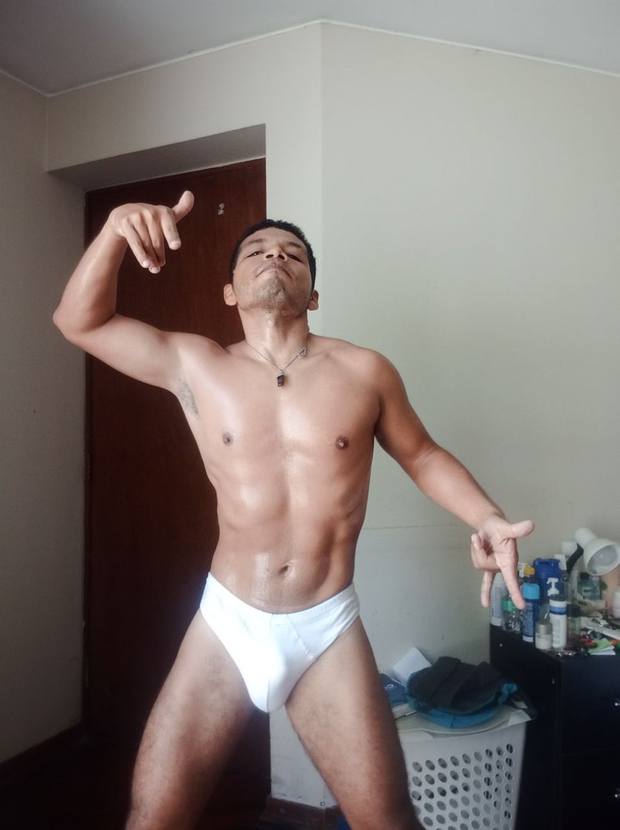 Juliusbill7's tweet photo. @kevxandrew1 Fuck me https://t.co/vkWIkMlrUK