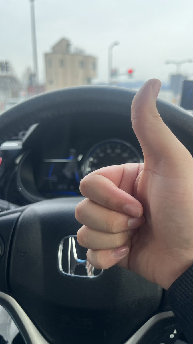 すがーら tweet media