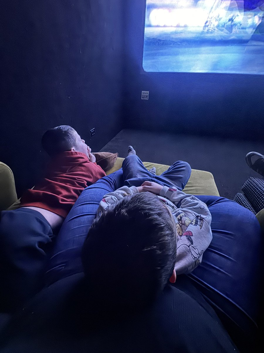 Neomi Braunschvig tweet media