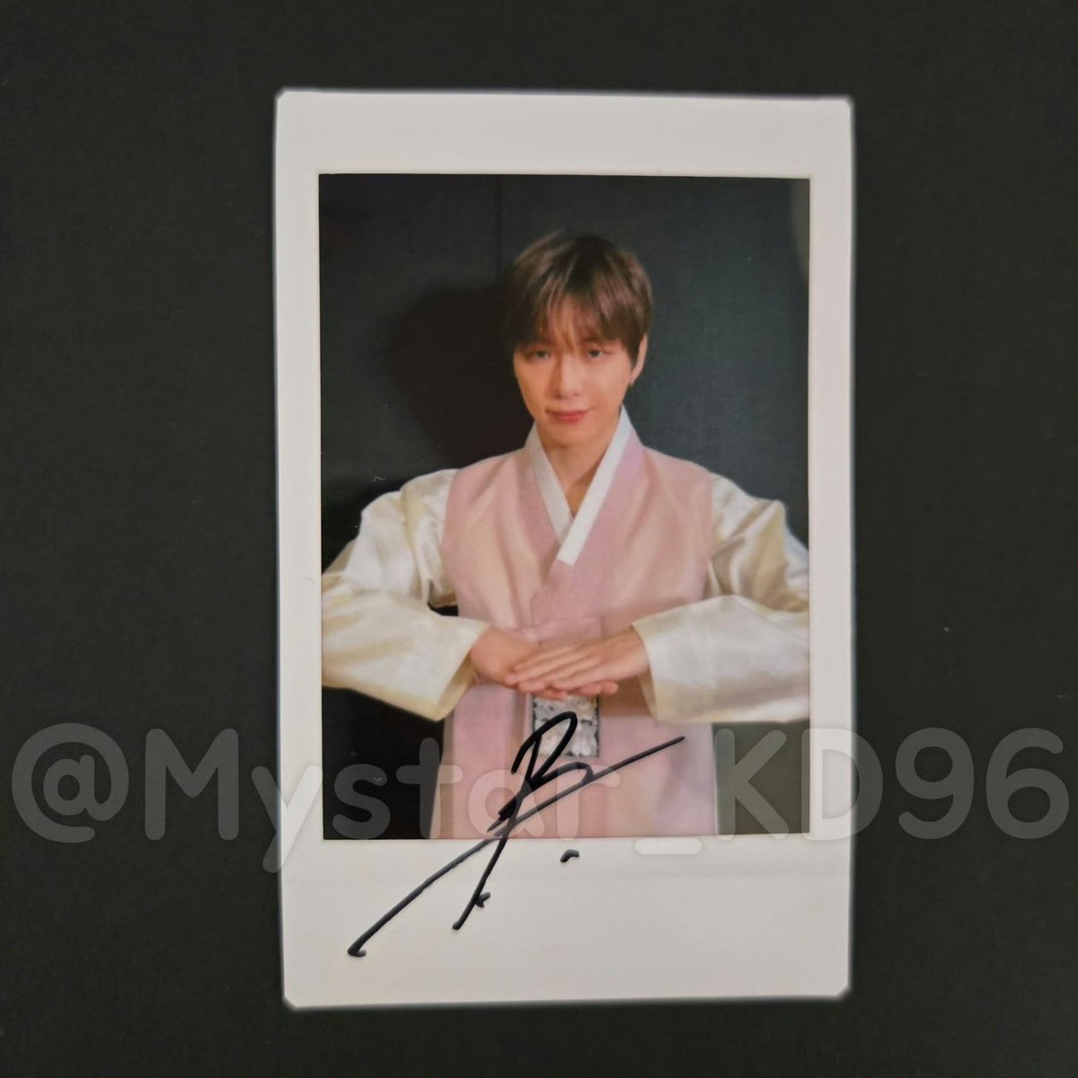 midnight_1210🩷🩶 tweet media