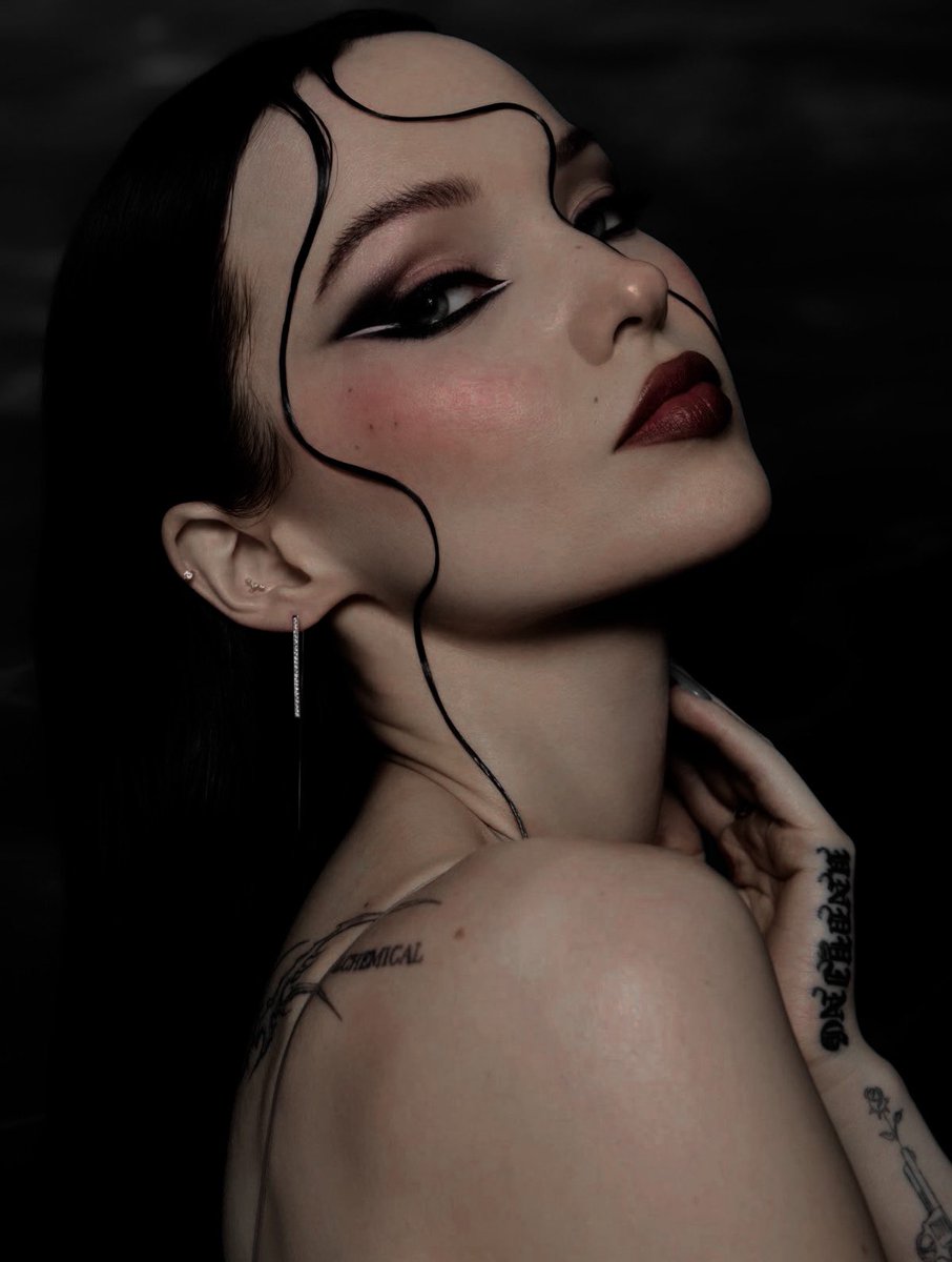 𝐑𝐈𝐕𝐈𝐄̀𝐑𝐄 tweet media