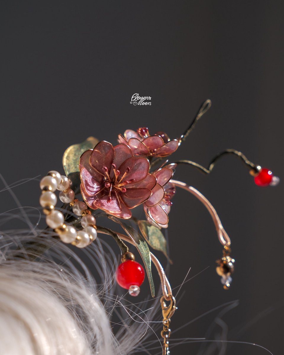 Flowers to the MOON.💐🌙 tweet media