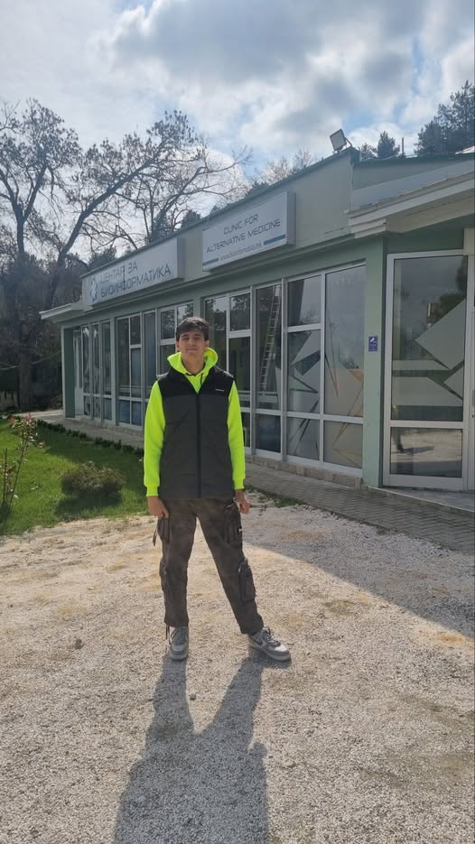 Pomozimo Nikoli da ode na Kipar na lečenje. tweet media