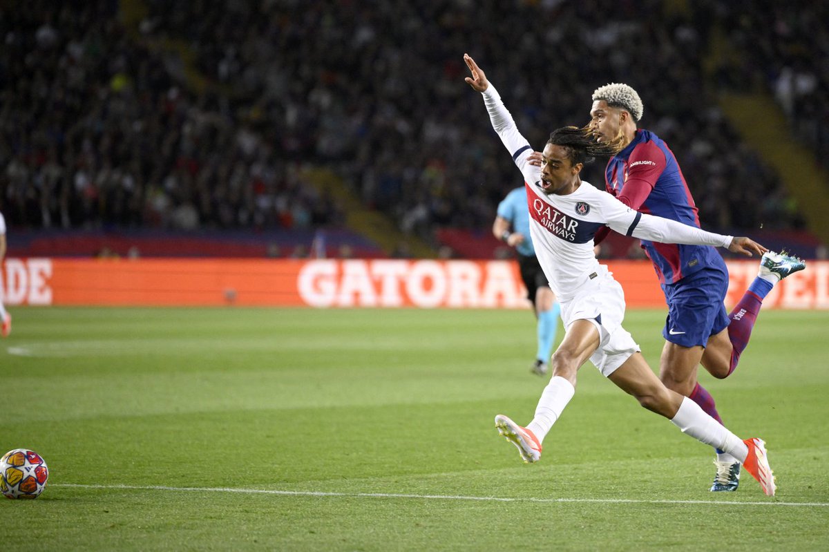 barcasophy's tweet image. Bayangin Duet Araujo-Bastoni musim depan, tebak menit berapa dapat kartu merah??