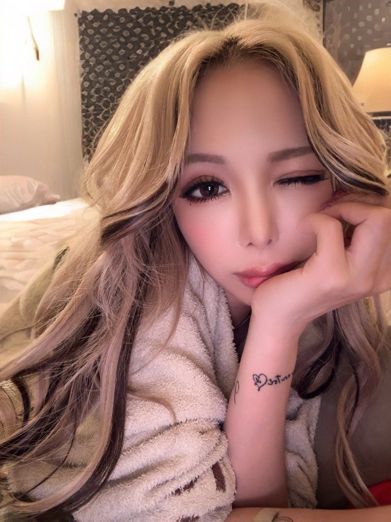 霜月るな💖しもるな tweet media