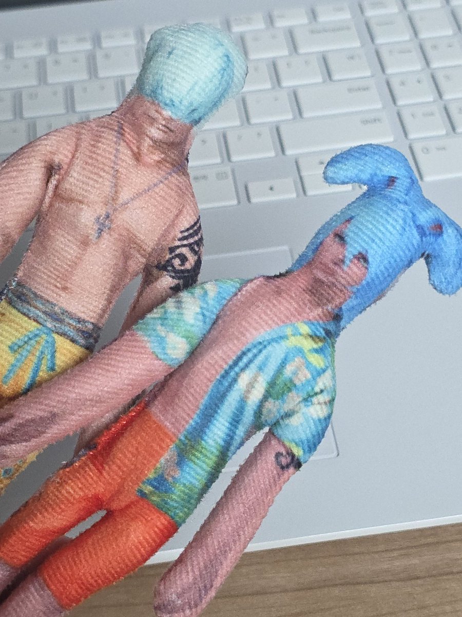 종합씹덕계정 tweet media