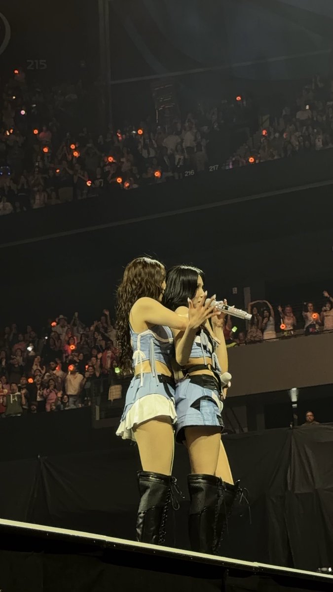 ☽ linda tweet media