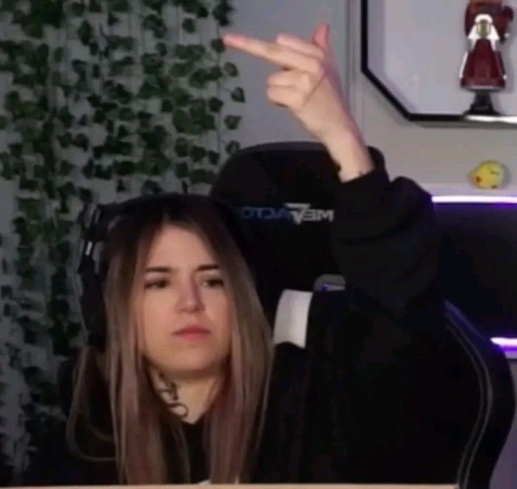 ✨. 🍓🚬 tweet media