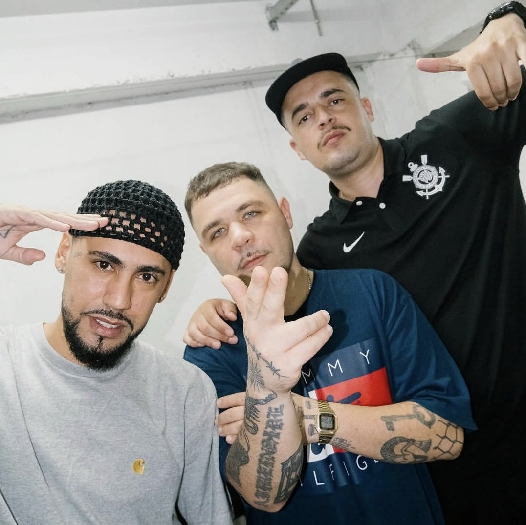 OUVE MUITO! tweet media