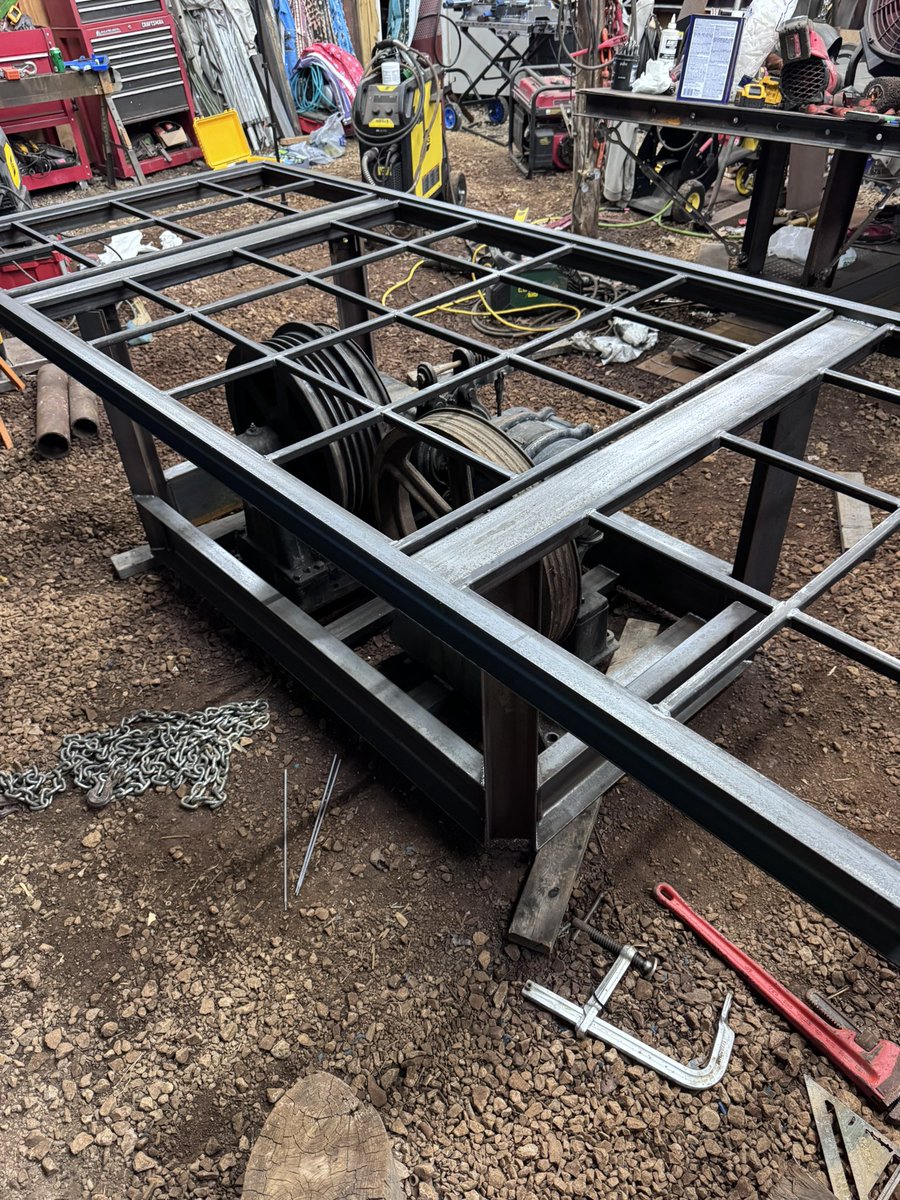 Zach Molzer tweet media