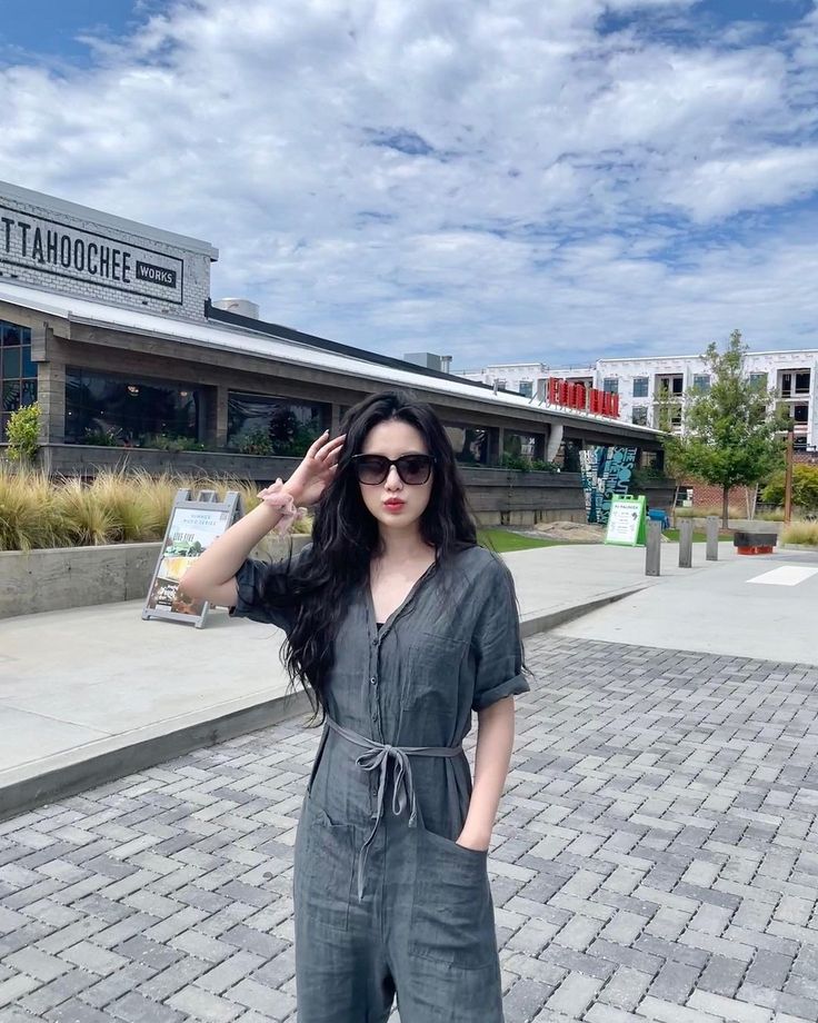 𝐌𝐀𝐋𝐈𝐊𝐀. tweet media