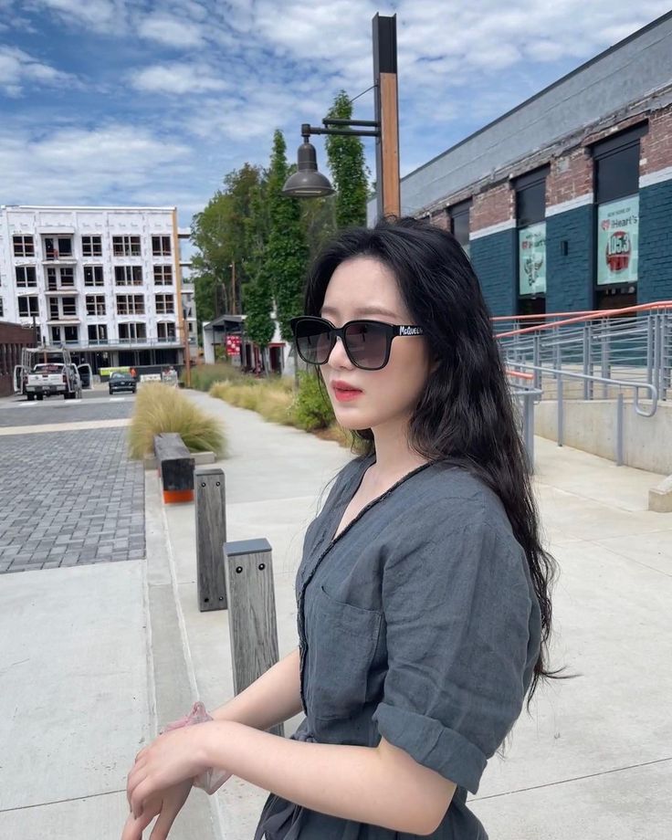 𝐌𝐀𝐋𝐈𝐊𝐀. tweet media