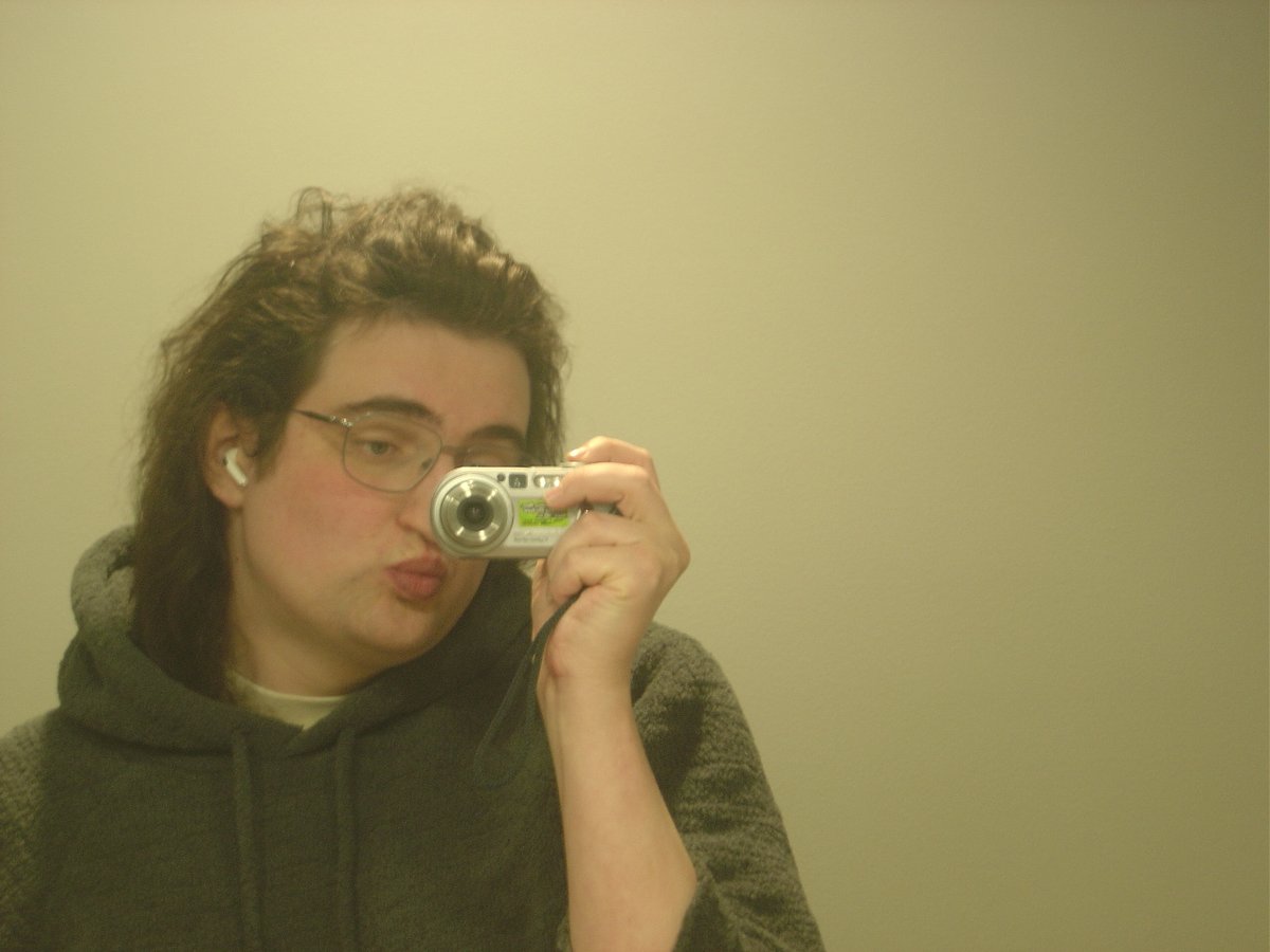 avery 🌱 tweet media