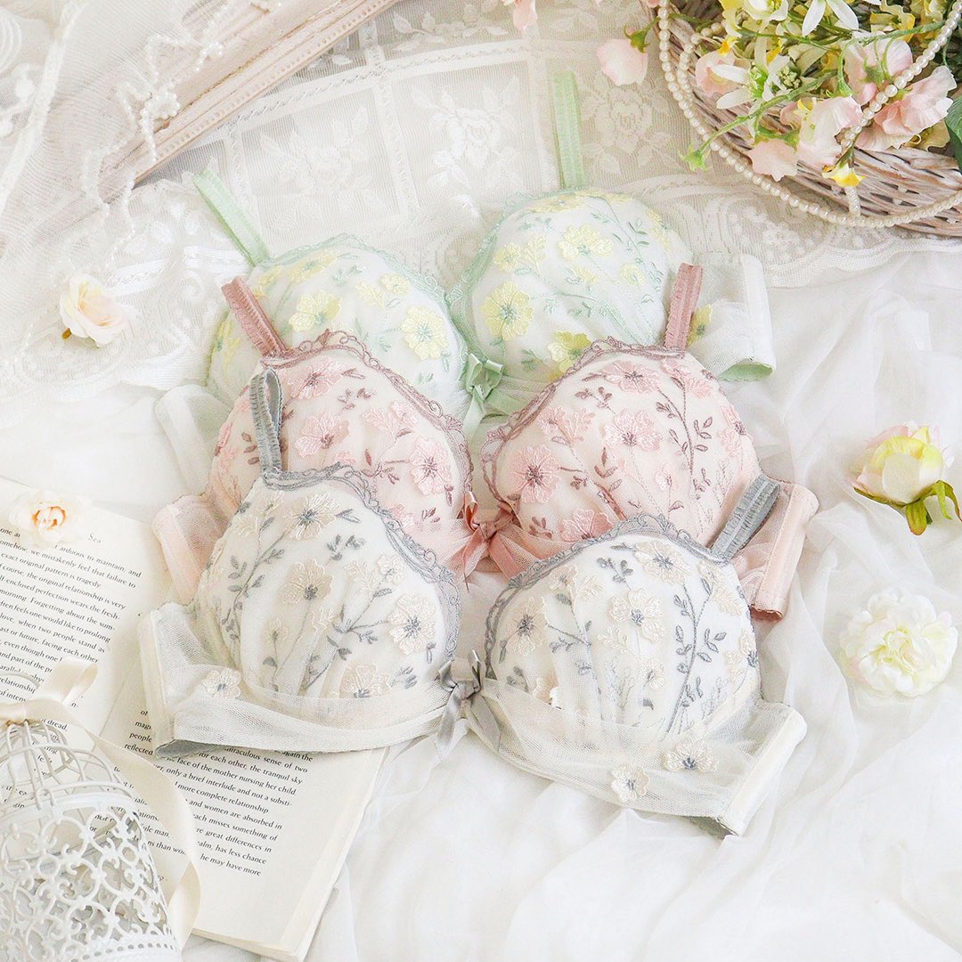 ˏˋ 𝒩𝑒𝓌 𝐼𝓃 ´ˎ˗ ⁡ 野に咲く花々を立体的に咲かせた、可憐な『Lale